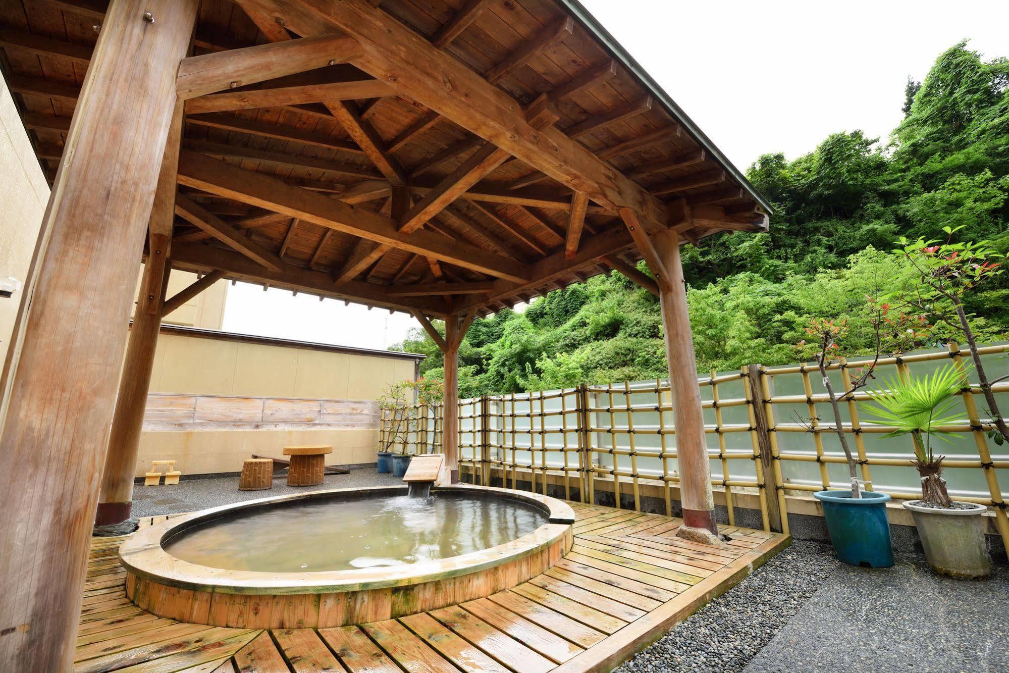 Suzukiya Ryokan Shiroishi  Eksteriør bilde