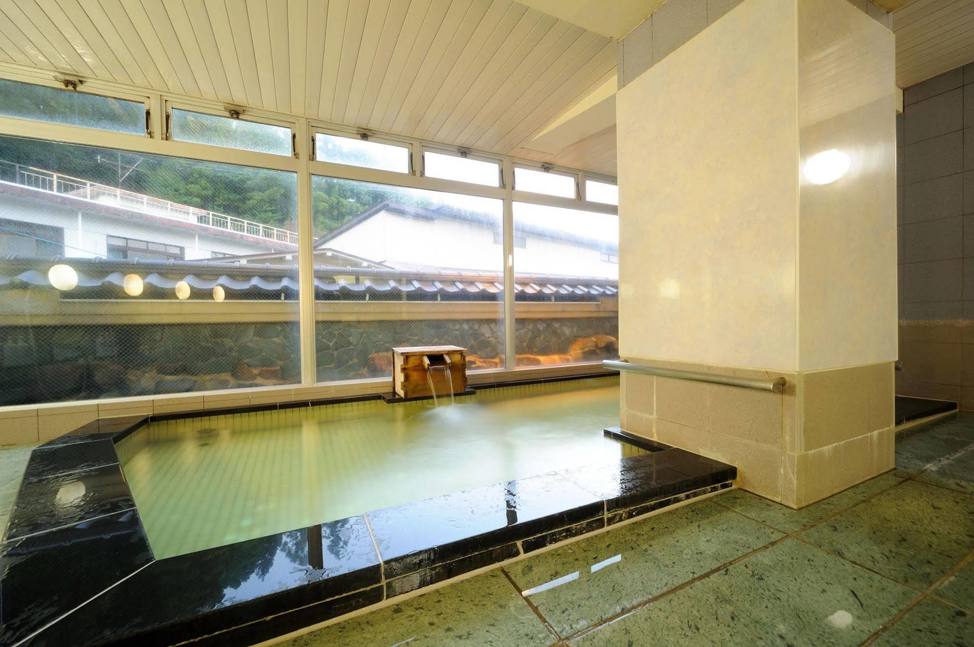 Suzukiya Ryokan Shiroishi  Eksteriør bilde